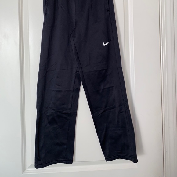 Boy Nike Therma- Fit Sweatpants - Picture 2 of 8